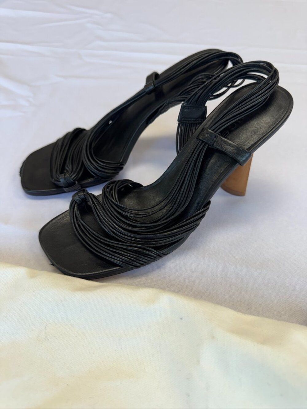 Vince Qala Black Multi Strap Leather Sandal Size 6.5